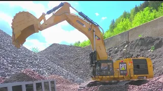 Caterpillar 6015B Load A Scania R620 Trailer / Strong and Huge Digger