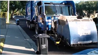 Republic Services: Heil Freedom Garbage & Recycling Trucks (Curotto Can)