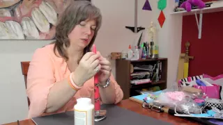 How to Decorate Candles With Tissue Paper : Crafty Decorating Tips