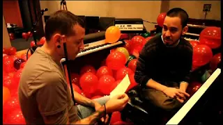 LINKIN PARK  CREATING NEW DIVIDE