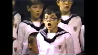 "Pueri Concinite"   Vienna Boys Choir