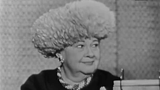 What's My Line? - Sophie Tucker; Peter Cook [panel] (Dec 8, 1963)