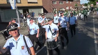 Schützenfest 2024: Abmarsch nach der Montagsparade in GV-Neukirchen.