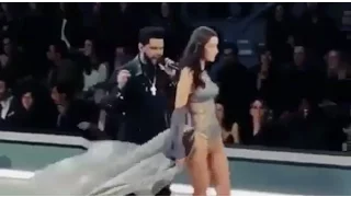 AWKWARD! The Weeknd Had To Serenade His Ex-Girlfriend Bella Hadid At Victoria's Secret Fashion Show