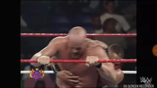 Stone Cold Steve Austin debuts Stunner