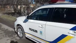 Мус@ра підмилися та тікають! Незрозумілі дії поліцейських!