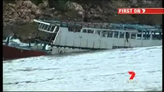 32 Illegal Refugees Crash Land At Cocos Island On Route For Australia