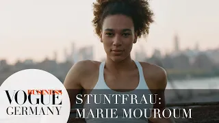 Marie Mouroum: Wie arbeitet eine Stuntfrau? | VOGUE Business | VOGUE Germany