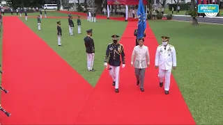 Ferdinand Marcos Jr 's arrival honors in Malacañang as 17th president