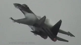 Sukhoi Su-35S Super-Flanker Extreme Flight Demonstration incl. Insane Kulbit Maneuver!!!