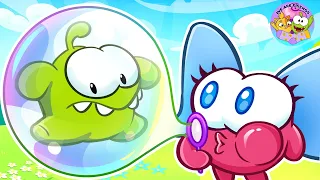 Let’s Blow Bubbles!🫧 | Play Outside🌈🌞 | Om Nom Stories Presented by Muffin Socks