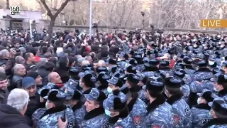 Armenian anti-government protesters blockade Parliament in Yerevan