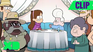 Mabel goes on a date with Lil' Gideon 💞 | Gravity Falls | @disneyxd