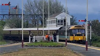 Special train arrives at seaside town for Victorian Extravaganza 🌊