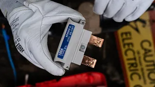 Connecting an Electricity Meter to a LIVE Service Cut-out