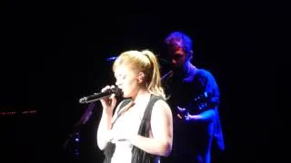 Kelly Clarkson Covers "Wide Awake" by Katy Perry - Concord, CA - July 25, 2012