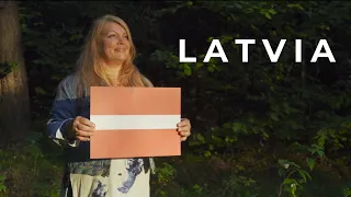 Singing Belarusians perform Latvian song "Lec, saulīte!"