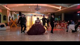 FIREWORK🔥☄KATY PERRY HERMOSO VALS PARA UNA QUINCEAÑERA MUY ESPECIAL TACHI Y SUS CHAMBELANES LAPARTEN