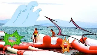 Надувные Горки и Батуты на воде! VLOG| Giant Water Inflatable Trampoline