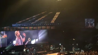 Keith Urban singing "You Gonna Fly" - Dallas, TX- October 14, 2016- American Airlines Center