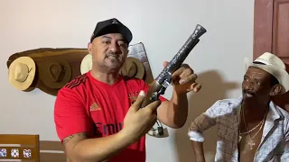 TIRINGA ENCONTRA A PISTOLA DE VOVÔ NA FAZENDA CAJÁ 😂 | COMÉDIA SELVAGEM ®