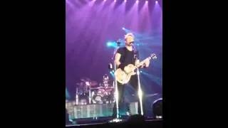 Nickelback - trying not to love you ,live in manchester