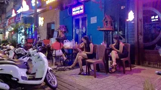 Cambodian Nightlife - Phnom Penh Street Scene 2022