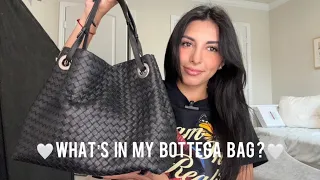 What's in my bag? *UPDATED*