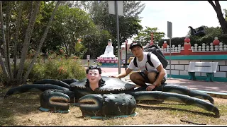 Singapore's Most Bizarre Tourist Attraction! 🇸🇬Haw Par Villa