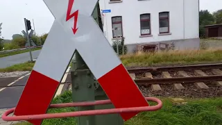 10X Bahnübergänge Railroad Crossings - Spoorwegovergang - DB-Schranken-Schrankenanlagen