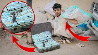 شاهد ماذا وجد هذا الشاب الفقير في النفايات😯Watch what this poor young man found in the trash