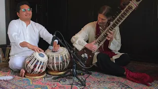 Baat Chalat Nai Chunari Rang Daari -  बाट चलत  - Bandish in Bhairavi - राग भैरवी - Sitar & Tabla