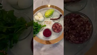 What Goes on a Traditional Passover Seder Plate?