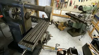 Moving the horizontal milling machine