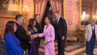 La reina Letizia vuelve a deslumbrar con su último vestido