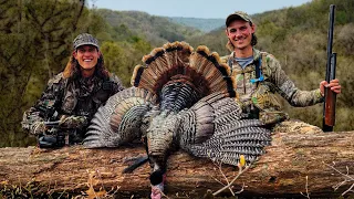 TURKEYS HAMMERING in the TIMBER! Early Season PUBLIC LAND Turkey Hunting!