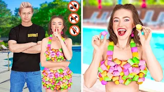 COMMENT GLISSER DES SNACKS AUX PISCINES, AVIONS, CONCERTS et CINÉS || Astuces Cool par 123 GO ! FOOD