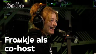 Froukje als co-host bij 3voor12 Radio