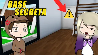 DESCUBRO LA BASE SECRETA QUE LYNA​ CONSTRUYÓ EN SU CASA DE BROOKHAVEN ROBLOX!!😨☢️