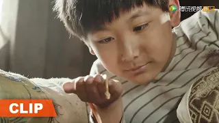 Clip 小孩送走金银蠎，却引来众蛇包围《巨兽狂蟒 GIANT PYTHON》