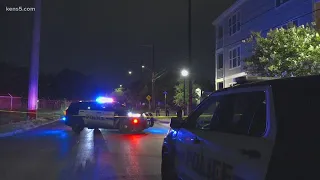 Man shows up at San Antonio hospital with gunshot wounds, police say