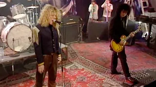 Jimmy Page & Robert Plant - Black Dog 1995 (American Music Awards)