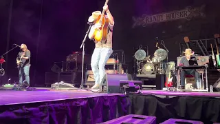 Randall King-You In A Honky Tonk(live) 11/11/22 NOW Arena