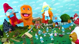 Обзор смешная игрушка 😂 фильма Smurfs игрушки для малышей