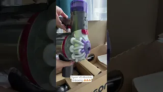 Dyson V8 Absolute Unboxing. #dyson #dysonv8 #vacuumcleaner