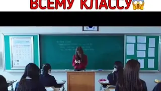 Отправил личные фото девушки всему классу 😱