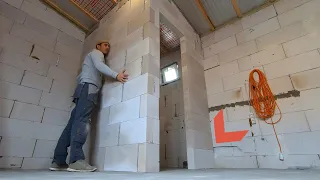 Quick laying of blocks on glue foam