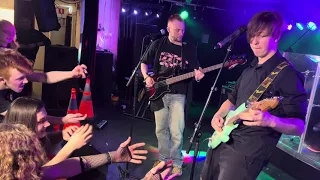 Shattered Sharks - Made Adrift (live at Tuben March 2024)