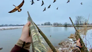 Big City Honkers LOVE Snow | Missouri Goose Hunting 2023