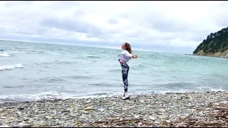 Красивая Йога на берегу моря    📷@evelina.yoga полезные видео